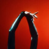 Floating Points, San Francisco Ballet Orchestra – Falling to Earth on Deutsche Grammophon (DG)